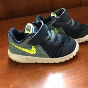 Nike toddler shoes